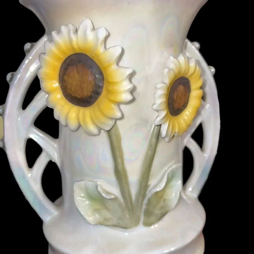 Vtg Lusterware 3 Dimensional Sunflower 8.5
